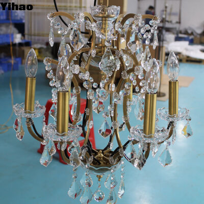 Luxury Brass Body Crystal Shade Chandelier z 3500K Warm White LED dla salonu i lobby hotelu