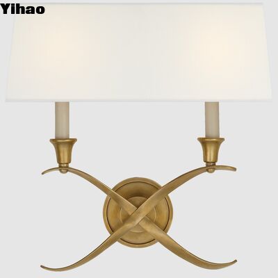 Ręcznie wykonana miedziana lampa ścienna z 2700K ciepłym białym światłem i nowoczesnym projektem do salonu