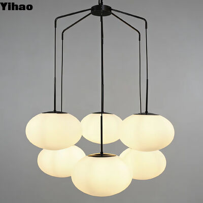 Wisząca lampa z mosiężnym korpusem, ciepłą białą diodą LED 2700K i żywotnością 50000 godzin do dekoracyjnego oświetlenia wnętrz